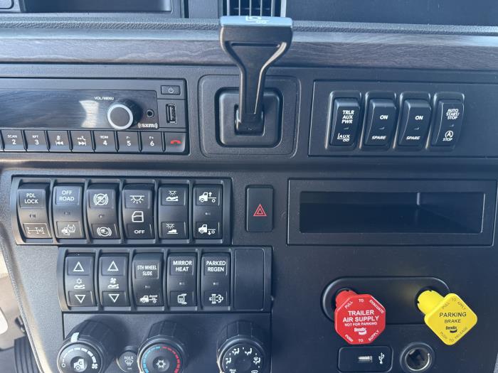 2023 International LT625-11