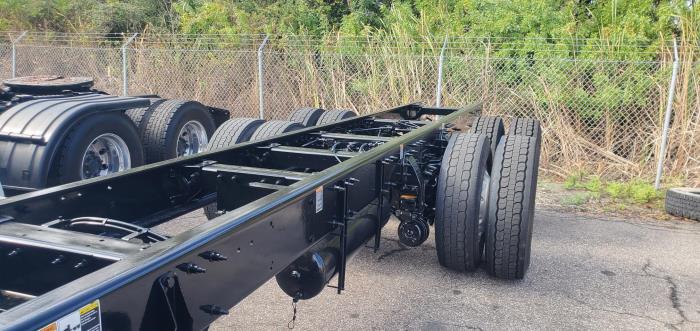 2020 Peterbilt 348-5