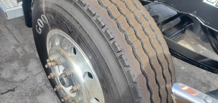 2020 Peterbilt 348-18