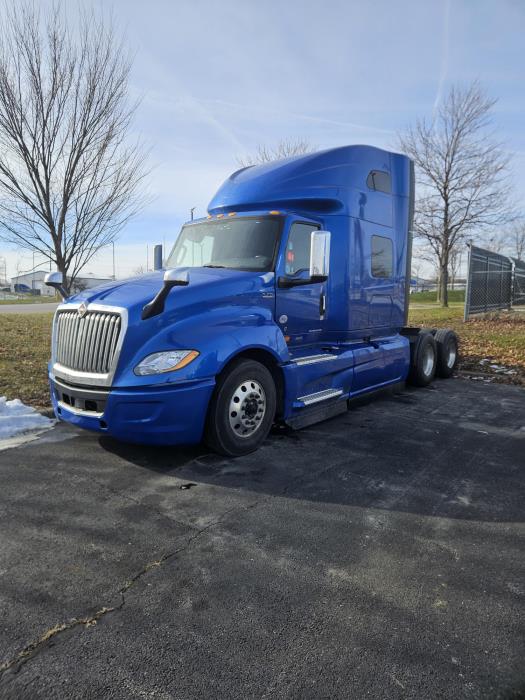 2022 International LT625-1