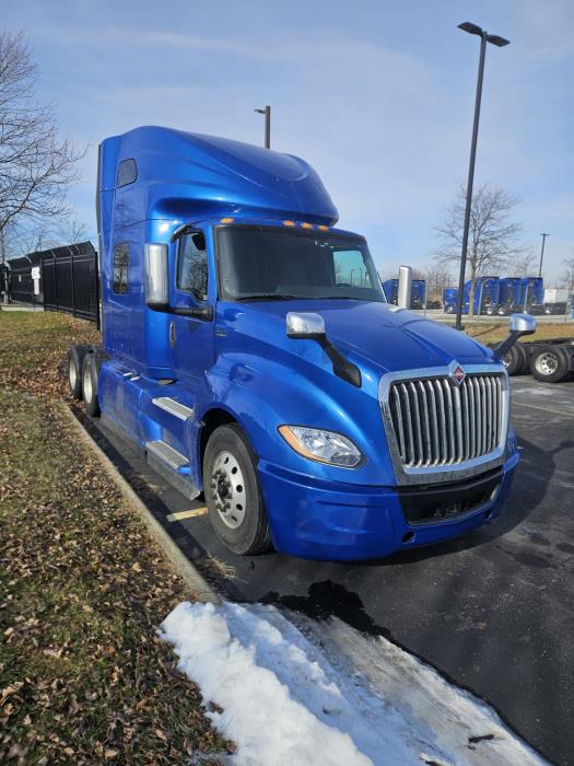 2022 International LT625-2