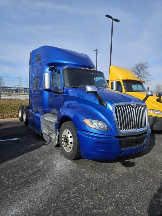 2022 International LT625-2