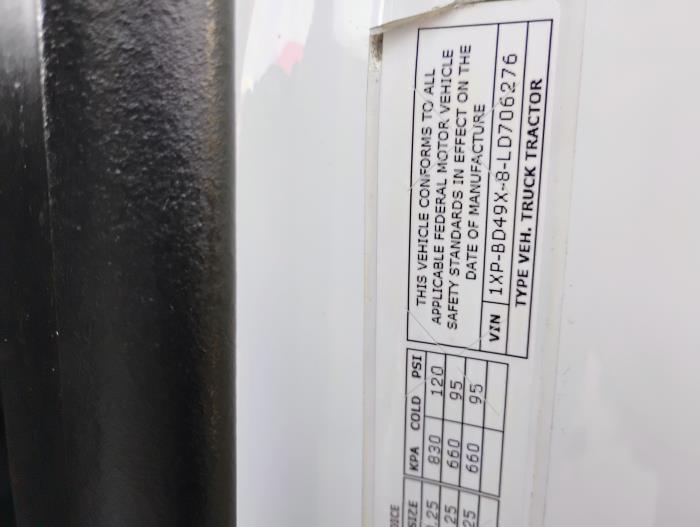 2020 Peterbilt 579-15