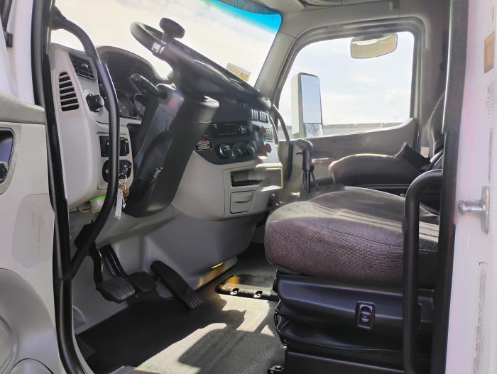 2020 Peterbilt 579-16