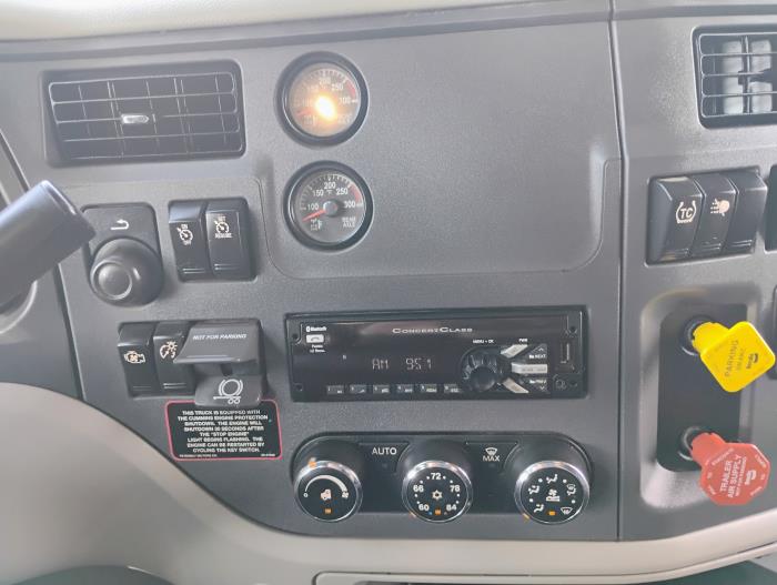 2020 Peterbilt 579-19