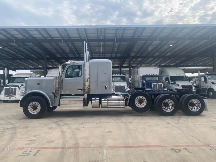 2026 Peterbilt 589-3