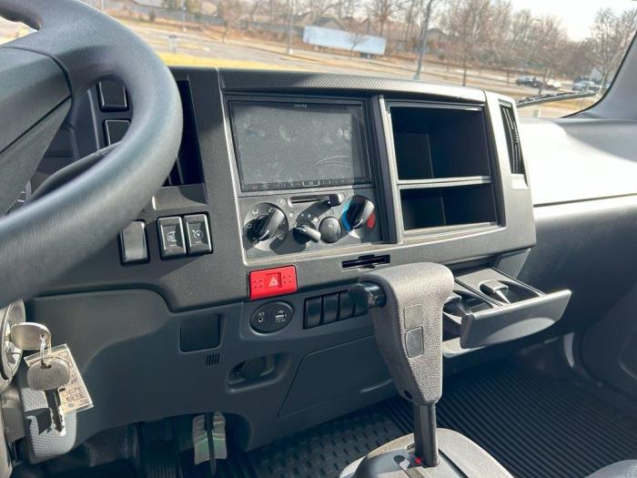 2025 Isuzu NPR-HD-11