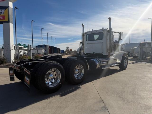 2021 Peterbilt 389-7