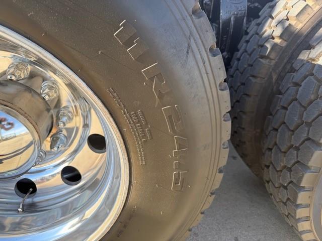 2021 Peterbilt 389-21