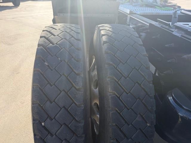 2021 Peterbilt 389-23