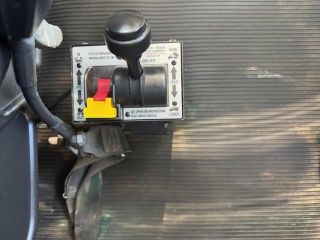 2021 Peterbilt 389-44