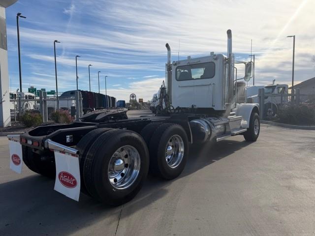 2020 Peterbilt 389-7