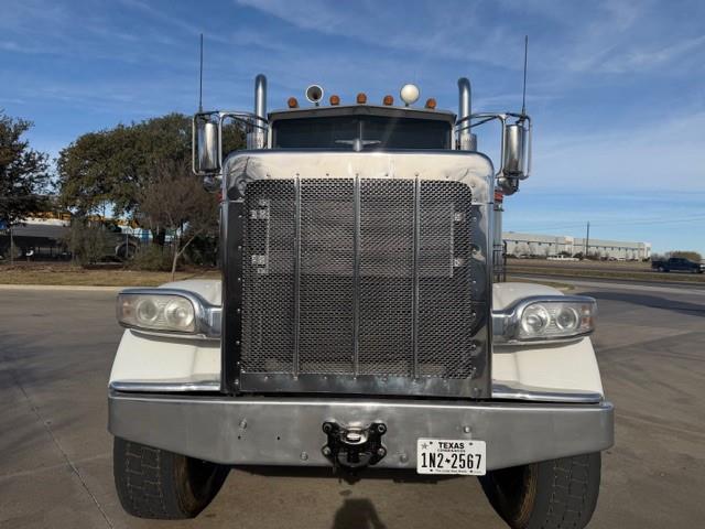 2020 Peterbilt 389-12