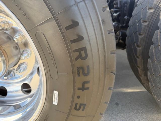 2020 Peterbilt 389-23