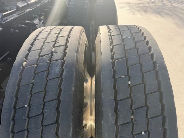 2020 Peterbilt 389-26