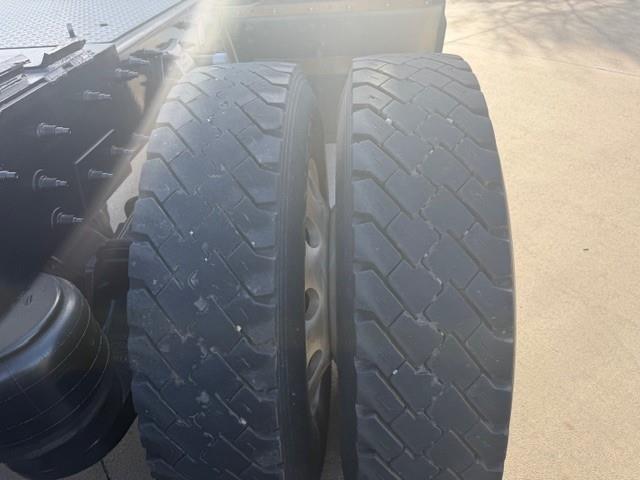 2020 Peterbilt 389-27