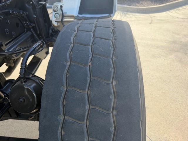 2020 Peterbilt 389-28