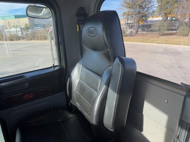 2020 Peterbilt 389-34