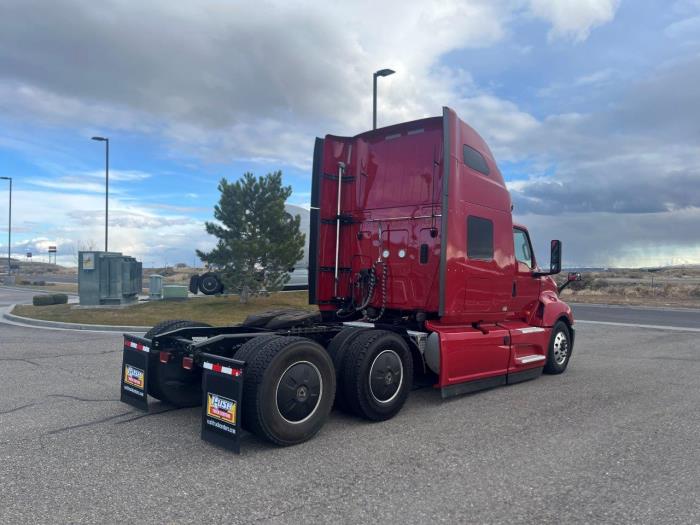 2022 International LT625-6