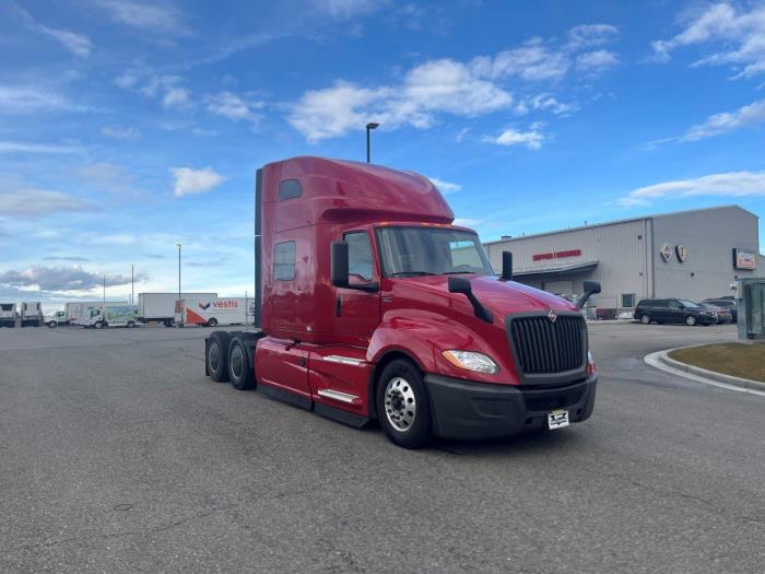 2022 International LT625-8