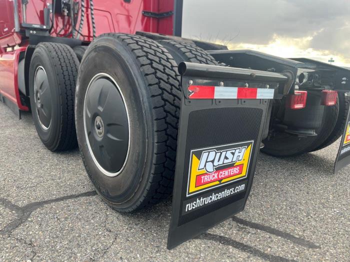 2022 International LT625-20