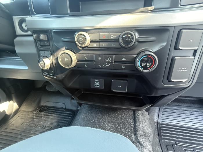 2025 Ford F-550-16