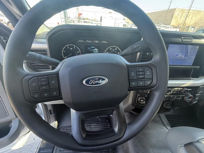 2025 Ford F-550-17