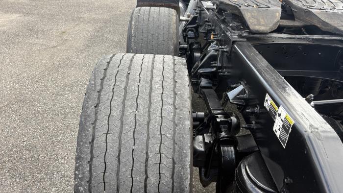 2022 Peterbilt 389-25