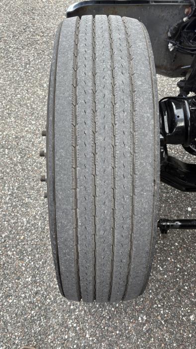 2022 Peterbilt 389-27