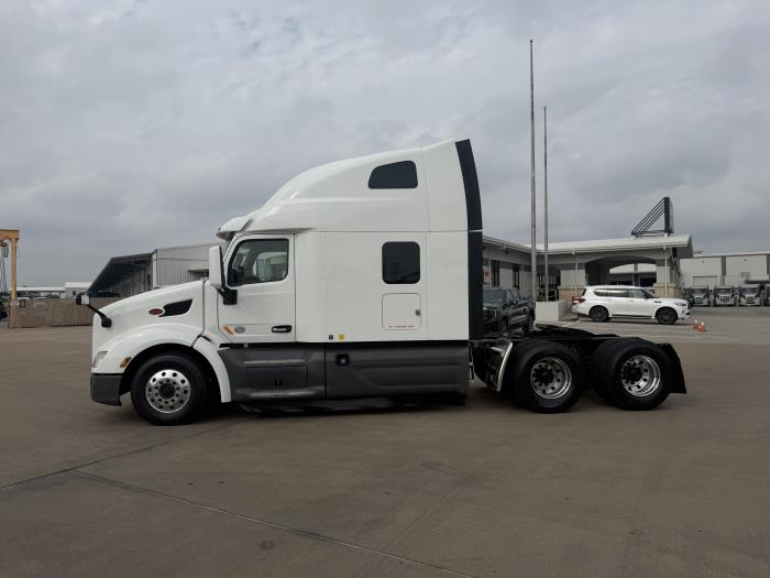 2021 Peterbilt 579-2
