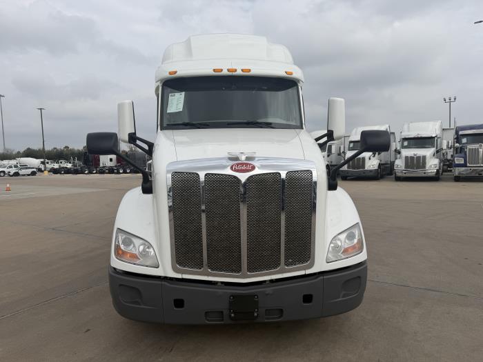 2021 Peterbilt 579-8