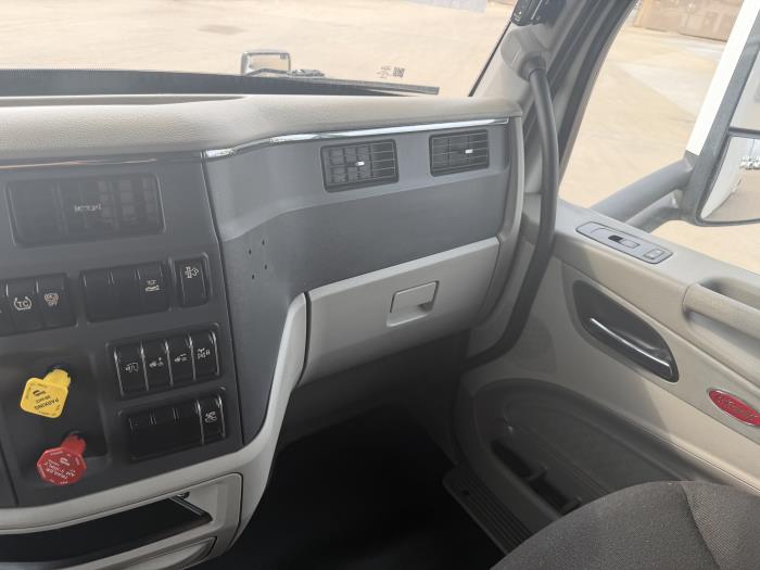 2021 Peterbilt 579-34
