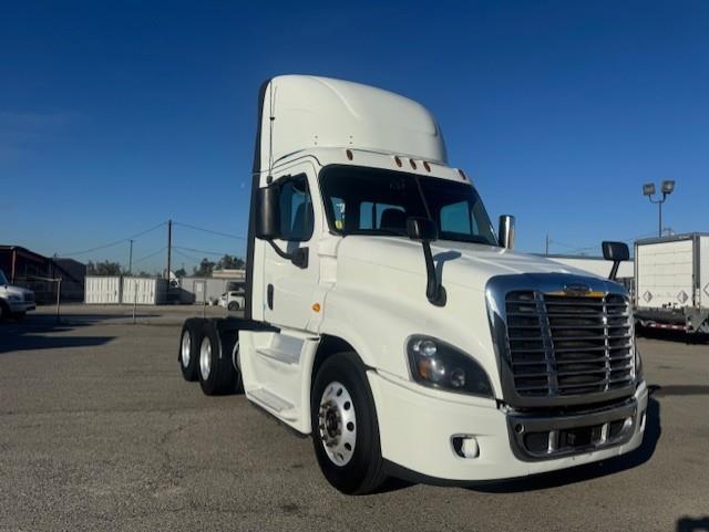 2019 Freightliner Cascadia-2
