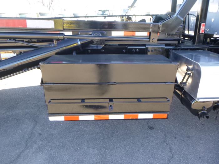 2020 Peterbilt 567-8