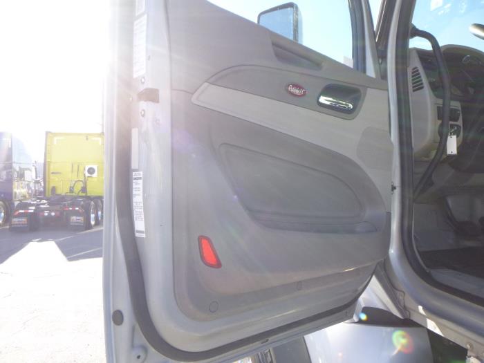 2020 Peterbilt 567-18