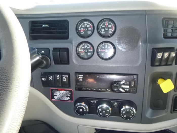 2020 Peterbilt 567-23