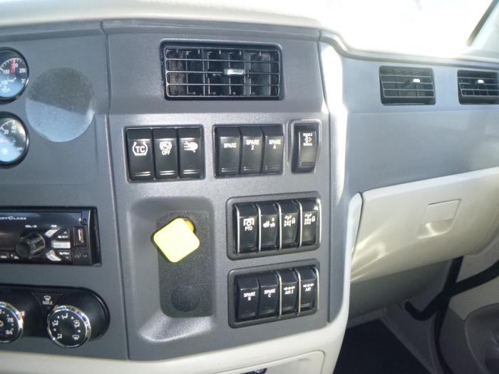 2020 Peterbilt 567-24