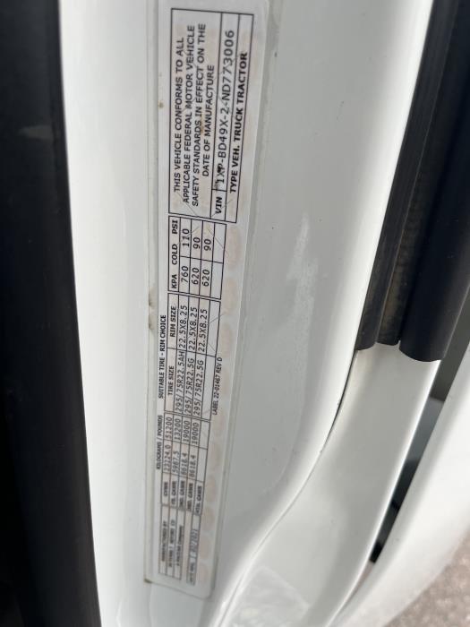 2022 Peterbilt 579-8