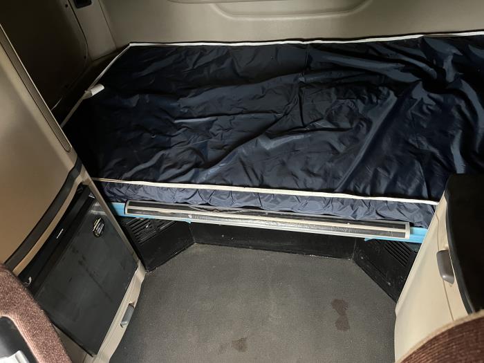 2022 Peterbilt 579-13