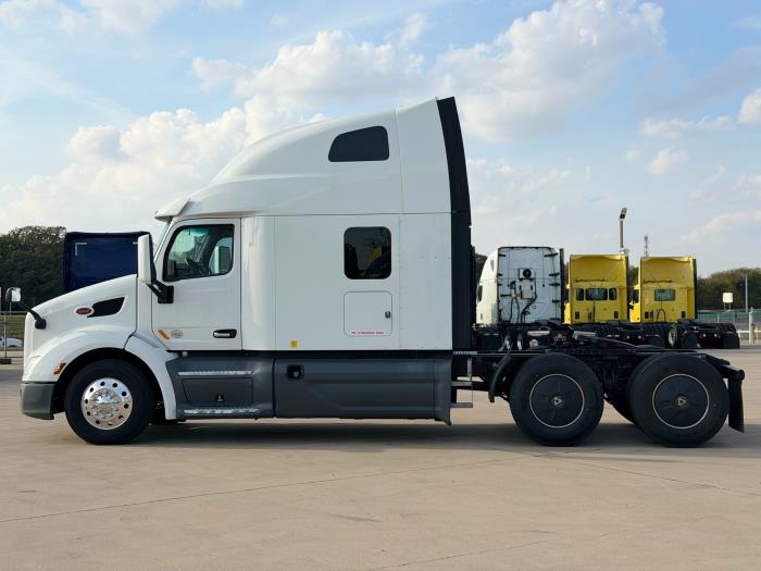 2021 Peterbilt 579-6