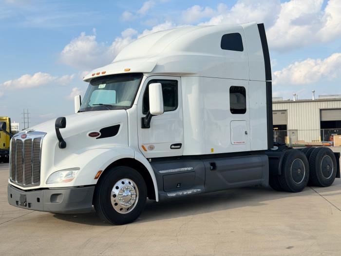 2021 Peterbilt 579-7