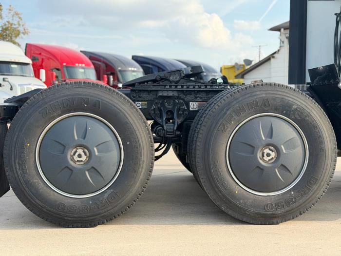 2021 Peterbilt 579-9