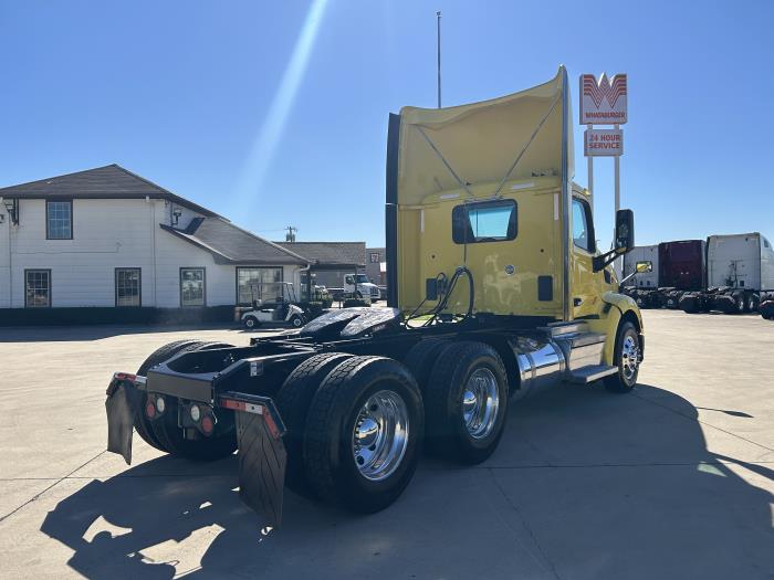 2021 Peterbilt 579-19