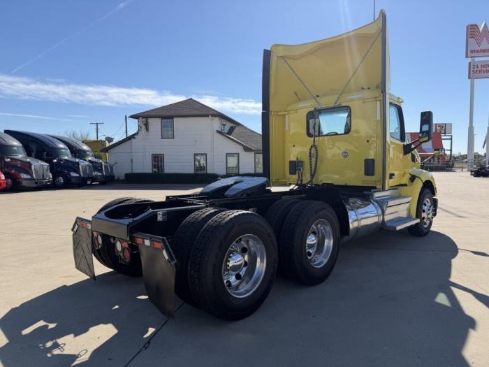 2022 Peterbilt 579-4