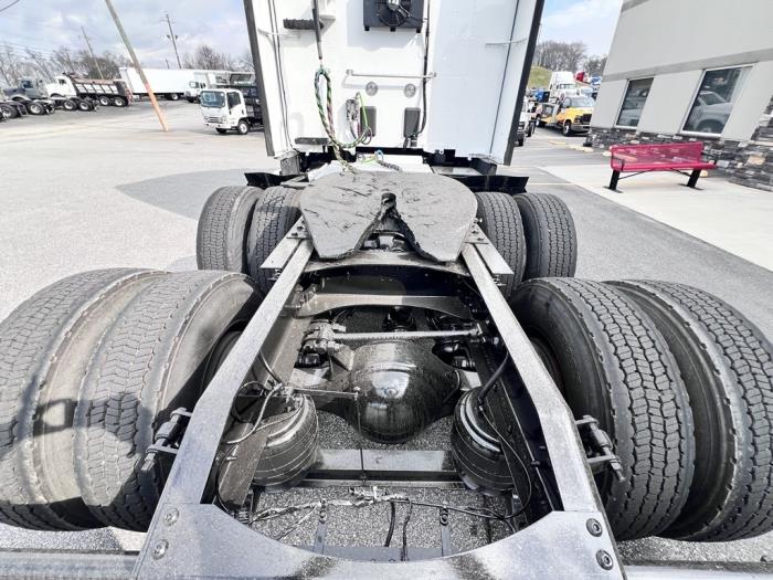 2022 Peterbilt 579-9