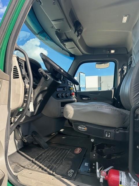2019 Peterbilt 579-2