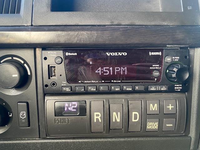 2023 Volvo VNL64T860-17