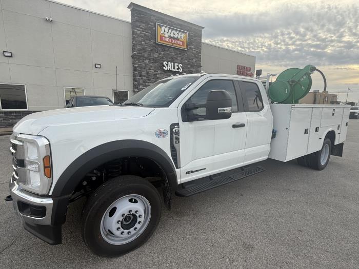 2025 Ford F-550-1