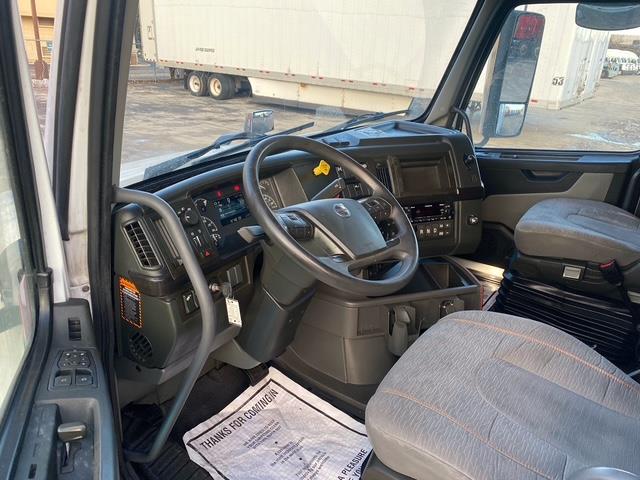 2024 Volvo VNL64T860-15