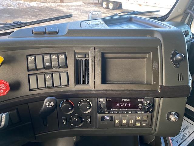 2024 Volvo VNL64T860-20